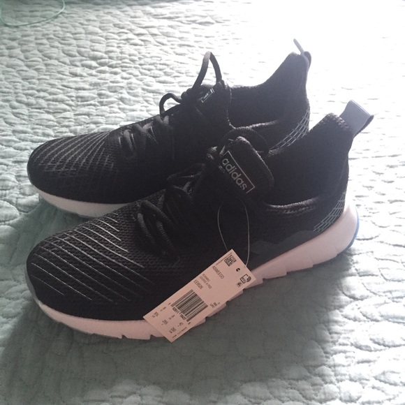 NWT Adidas Asweego Sneakers Size 9.5 - Picture 2 of 8